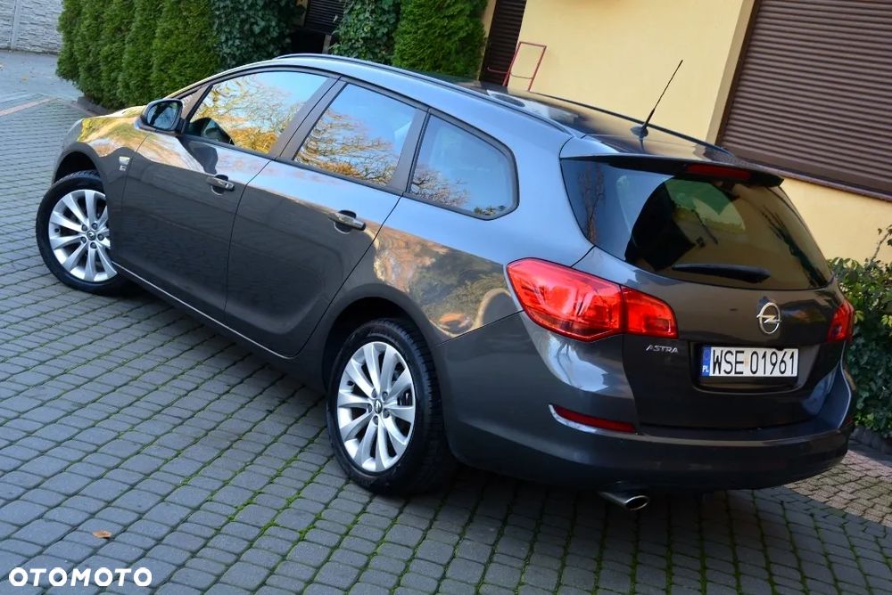 Opel Astra 1.4 Turbo Sports Tourer 150 Jahre - 3