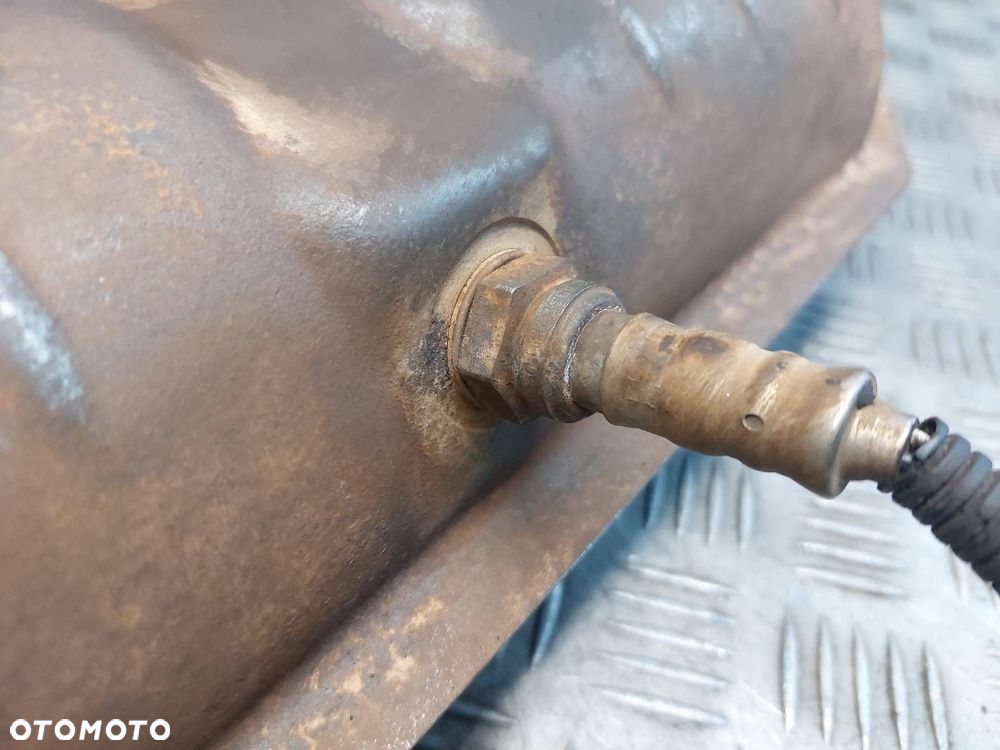 KATALIZATOR PUSTY CHRYSLER  GRAND VOYAGER IV 2.4 16V - 2