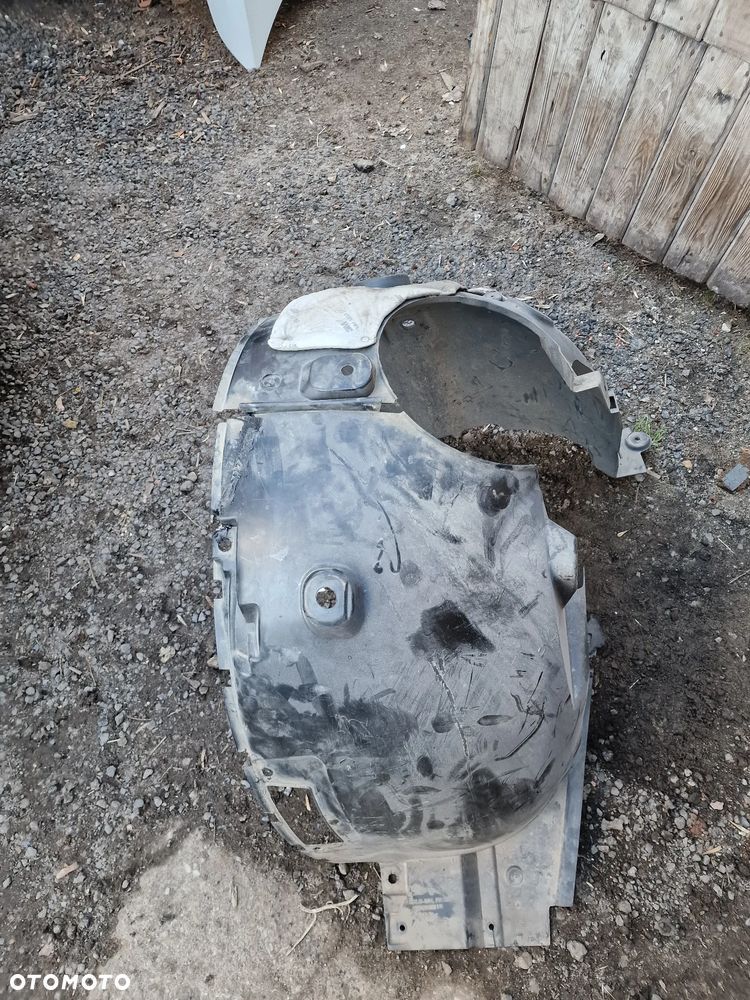 Nadkole  prawy przód  Renault  Arkana 638404531R - 2