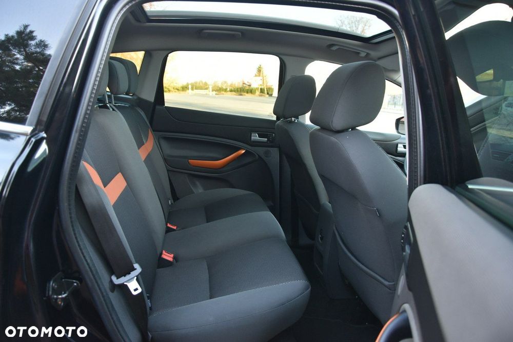 Ford Kuga 2.0 TDCi 4x4 Titanium - 13