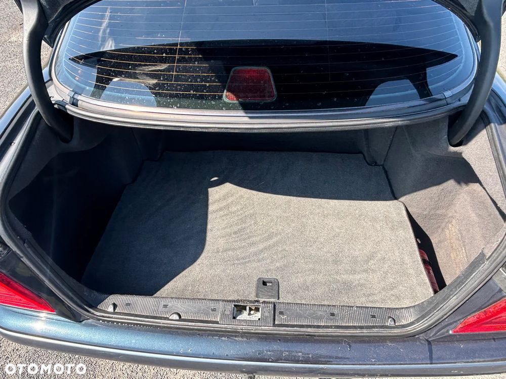 Mercedes-Benz Klasa E 200 - 13