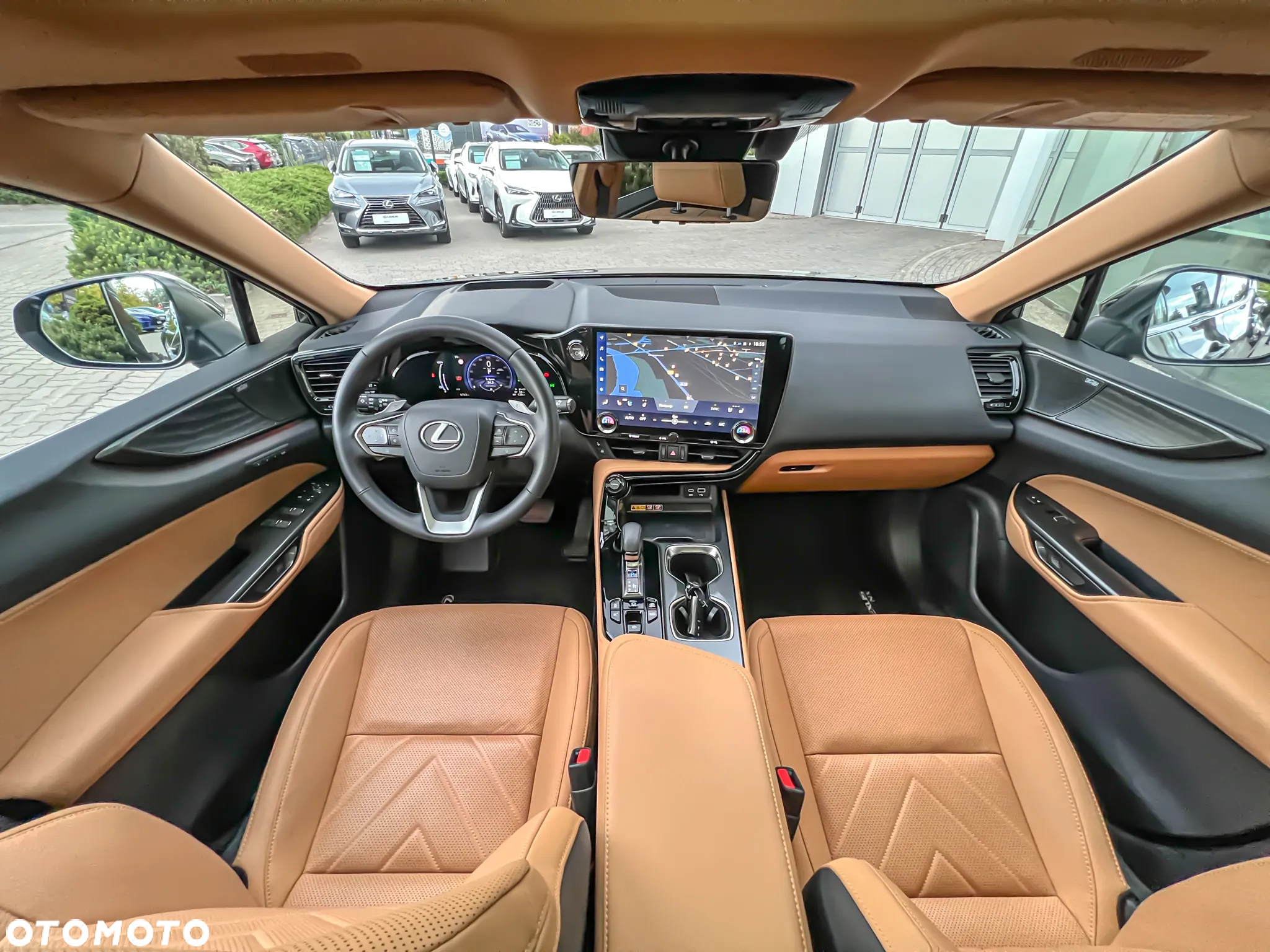 Lexus NX 450h+ Omotenashi AWD - 15