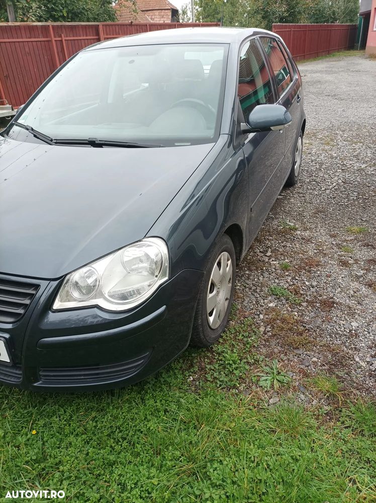 Volkswagen Polo 1.2 Attractive - 2