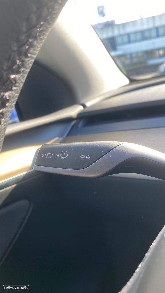 Tesla Model Y Long Range Tração Integral - 33