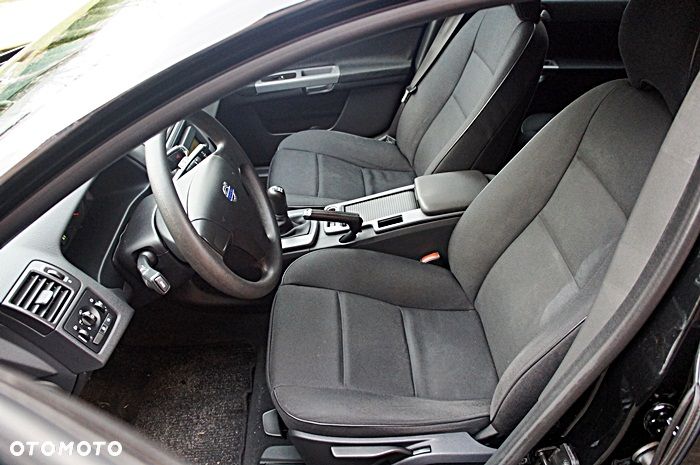 Volvo V50 1.6D DPF DRIVe Kinetic - 16