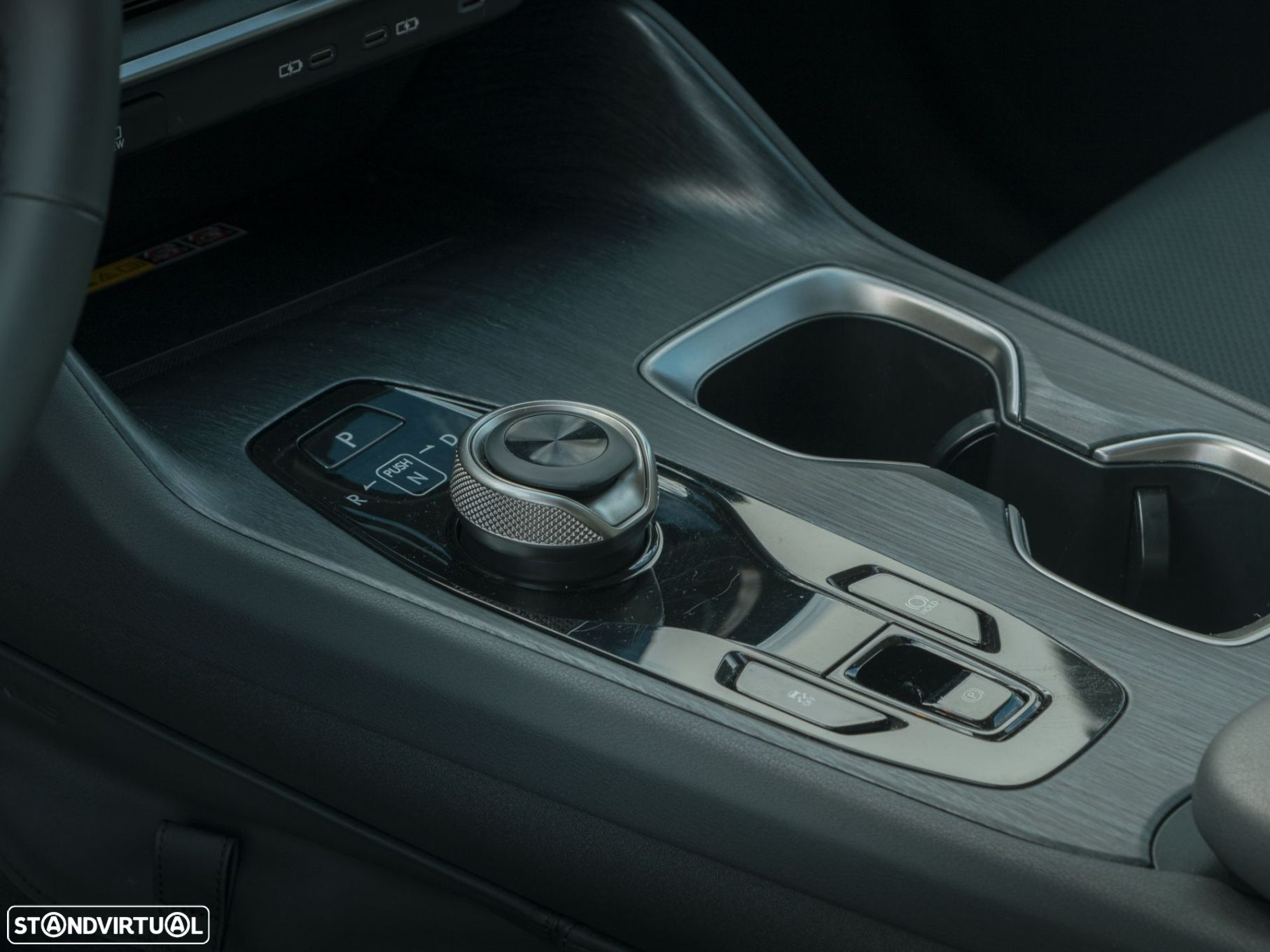 Lexus RZ 450e Executive Plus - 32