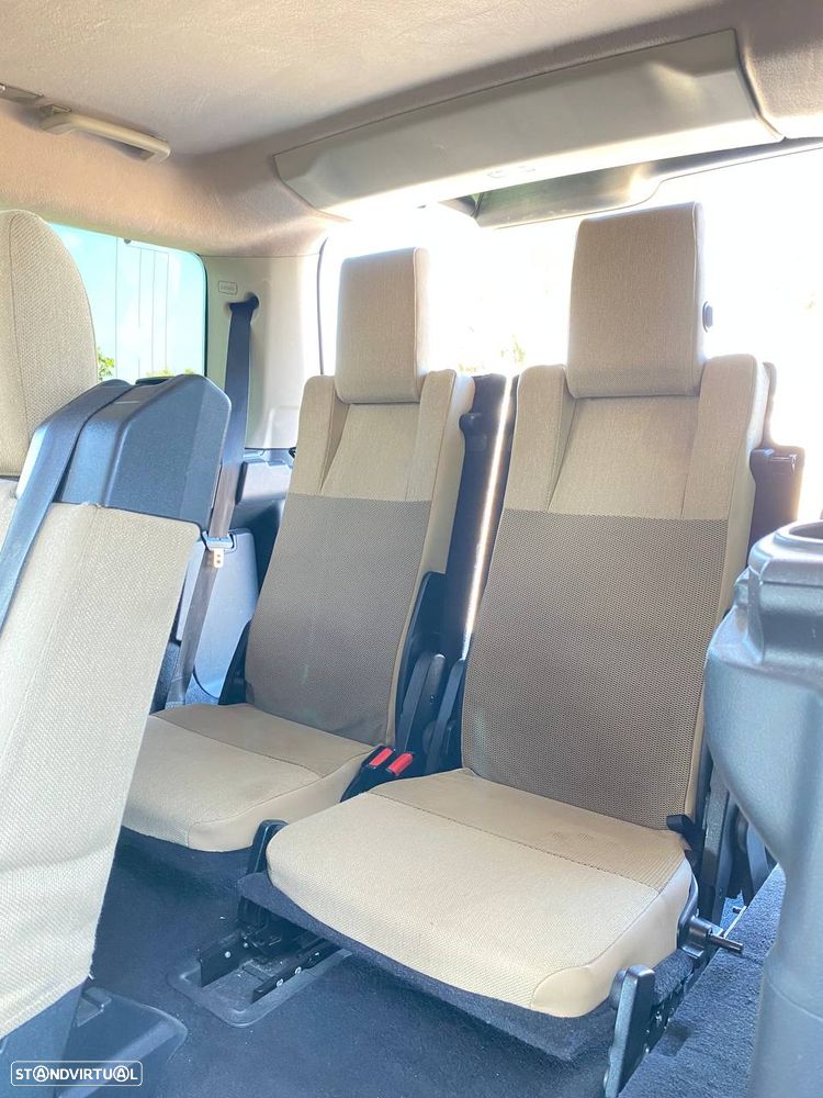 Land Rover Discovery 2.7 TD V6 S Auto. - 12