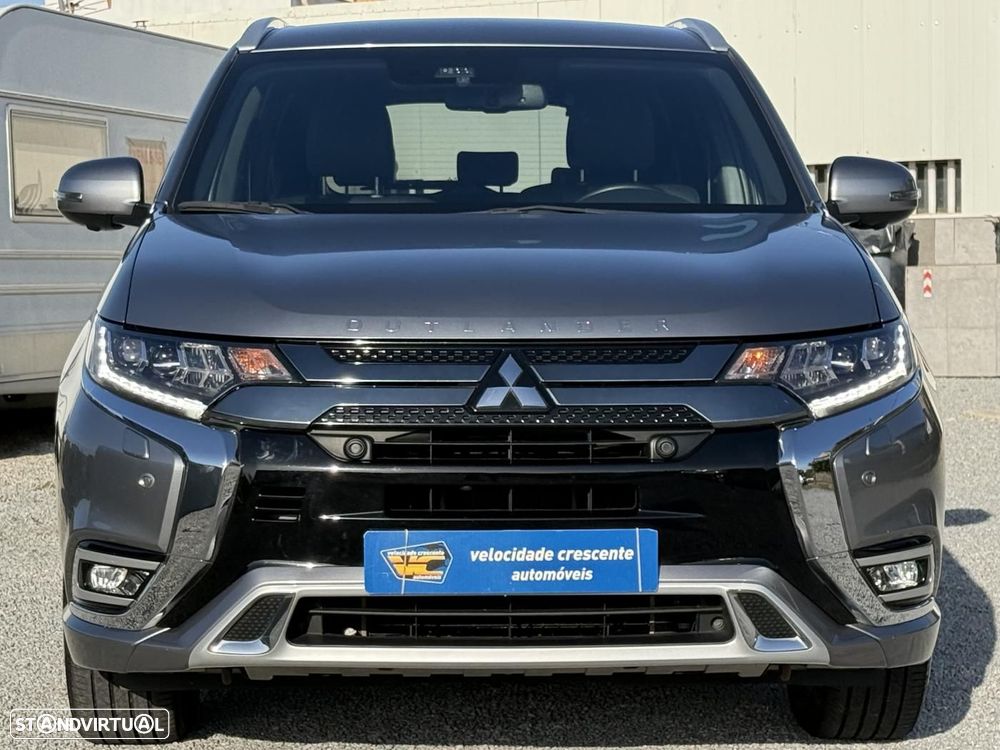 Mitsubishi Outlander 2.4 Intense - 2