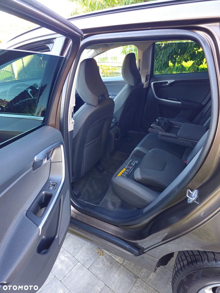 Volvo XC 60 D4 Drive-E Momentum - 29