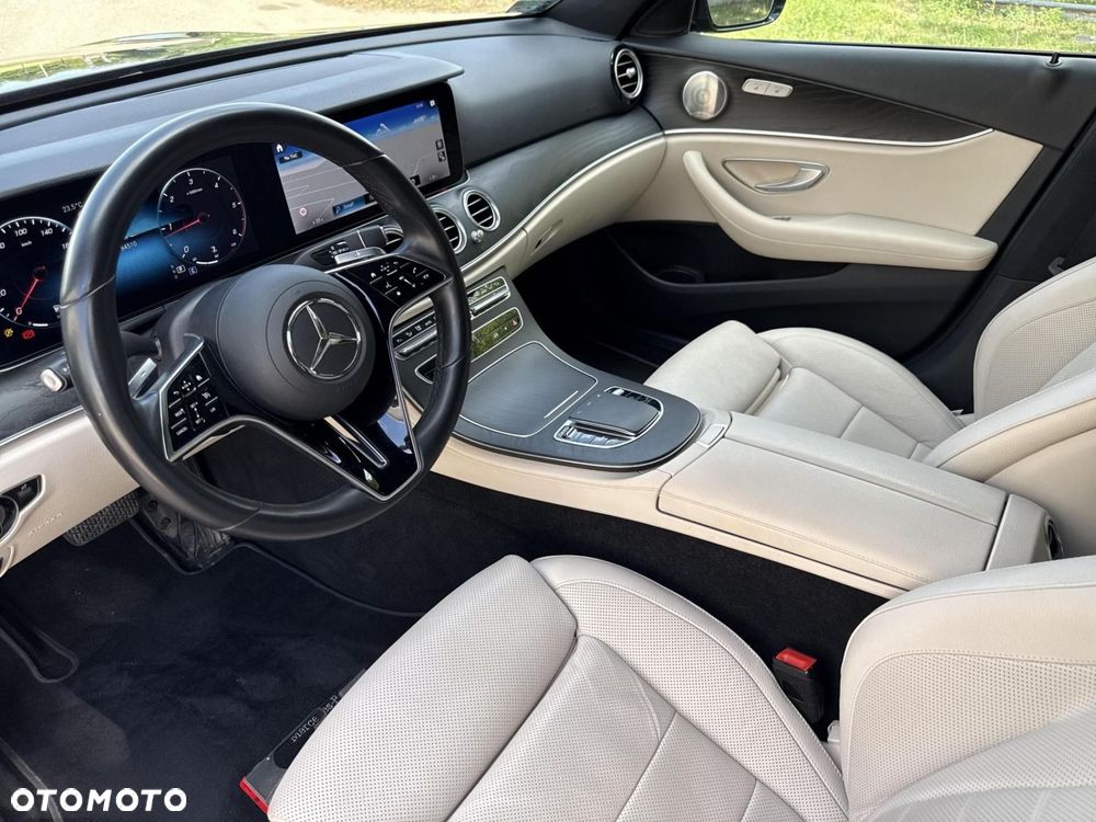 Mercedes-Benz Klasa E - 9