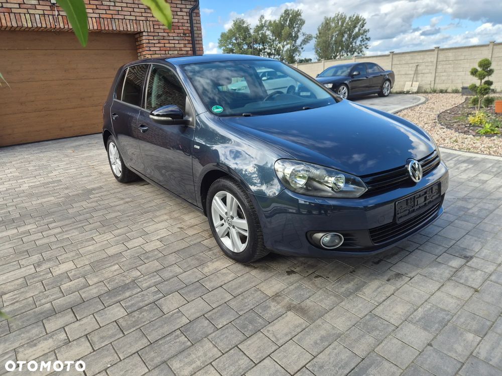 Volkswagen Golf - 2