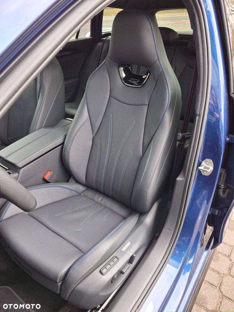 Volkswagen Passat - 16