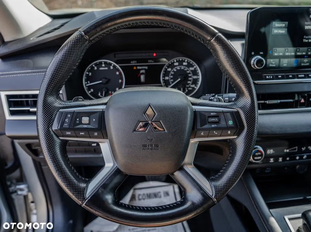 Mitsubishi Outlander - 14