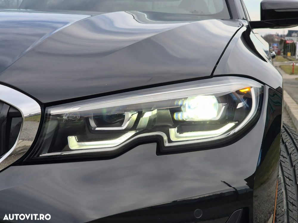 BMW Seria 3 330i AT Sport Line - 11