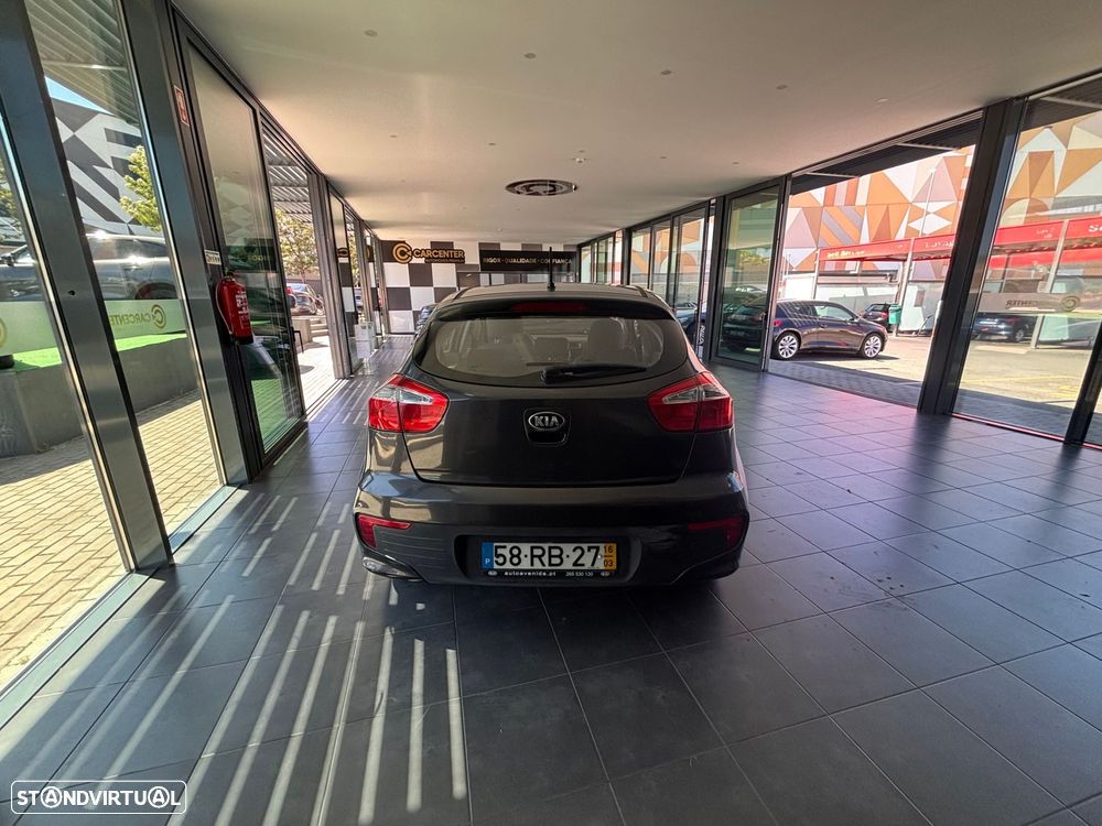 Kia Rio 1.1 CRDi EX ISG - 13