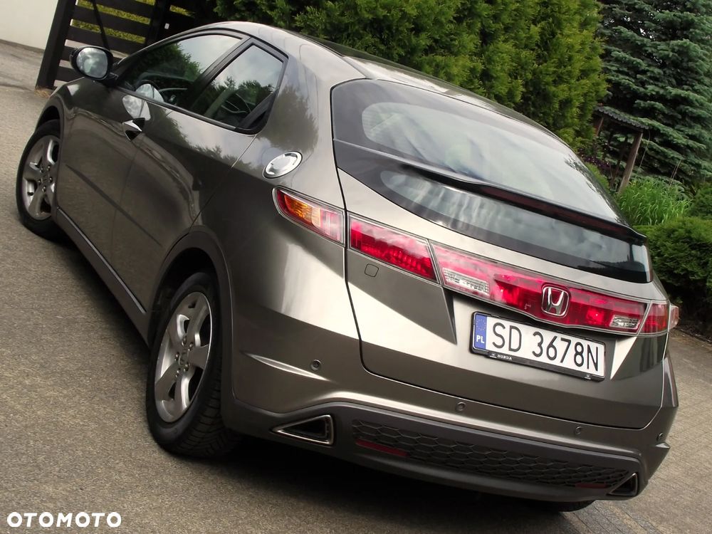 Honda Civic 1.8 Executive - 8