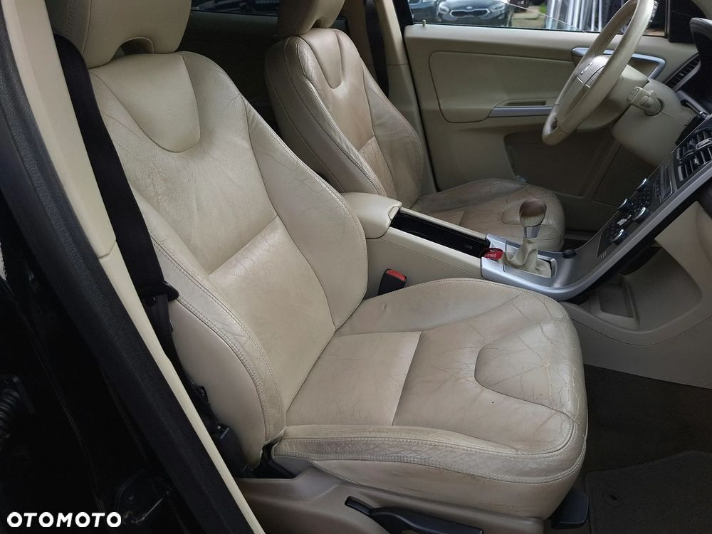 Volvo XC 60 2.4D AWD Summum - 23