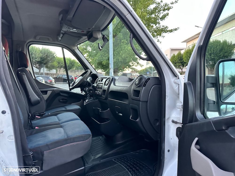 Renault Master 17 Lugares - 38