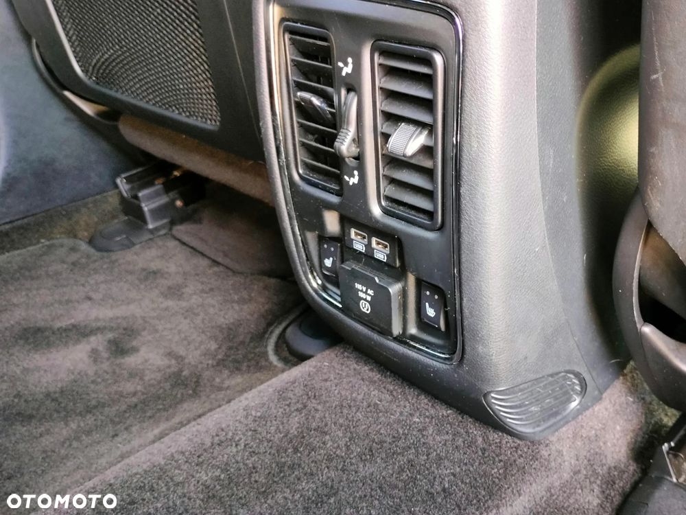 Jeep Grand Cherokee - 18