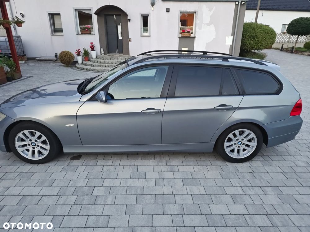 BMW Seria 3 320i - 2