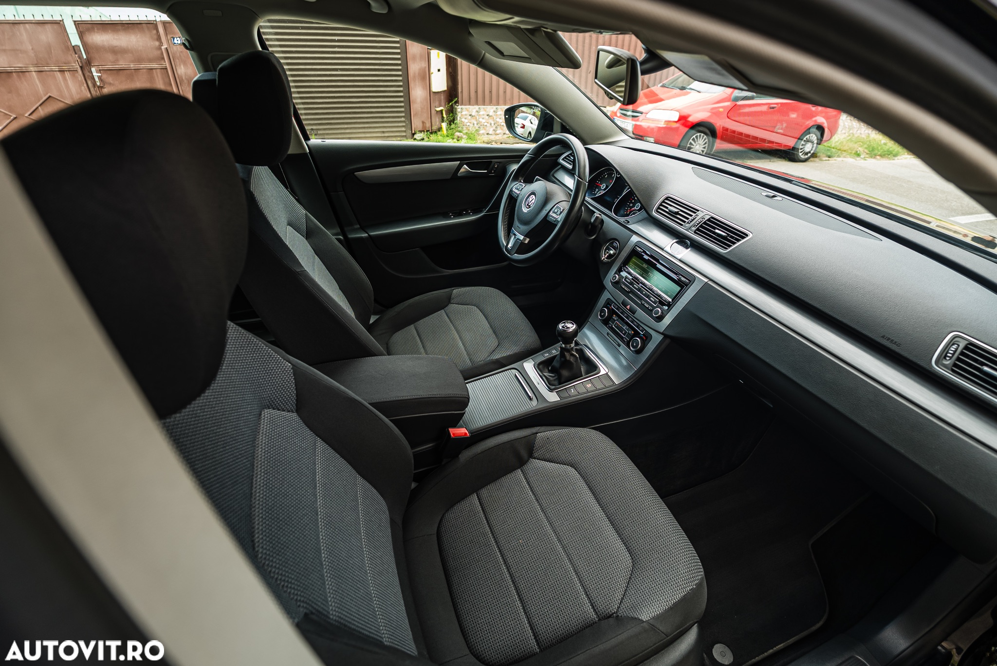 Volkswagen Passat Variant 2.0 TDI 4Motion Sportline - 30