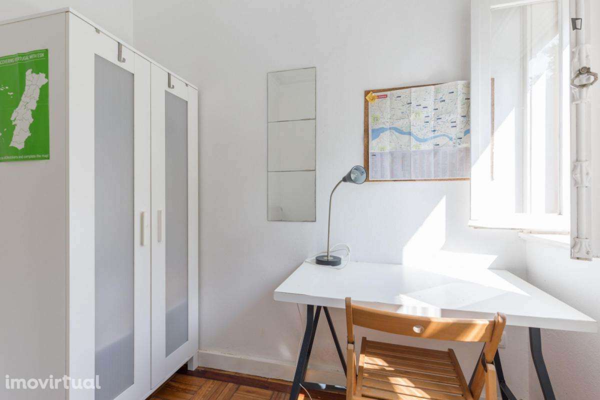 Quarto - localizado em Paranhos Porto - Grande imagem: 4/38