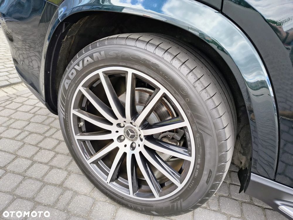Mercedes-Benz GLS - 28