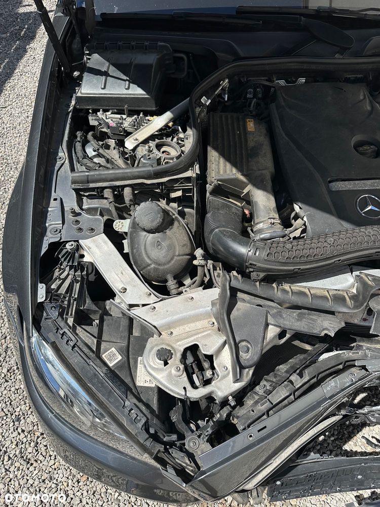 Mercedes-Benz Klasa E 200 4-Matic 9G-TRONIC - 36