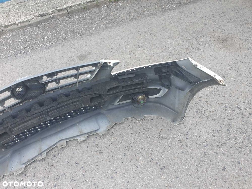 ZDERZAK PRZÓD MERCEDES B-KLASA W245 KOD LAKIERU 650 - 7