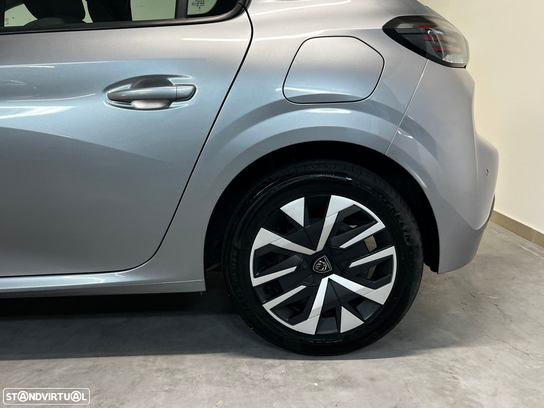 Peugeot 208 1.2 PureTech Active - 9
