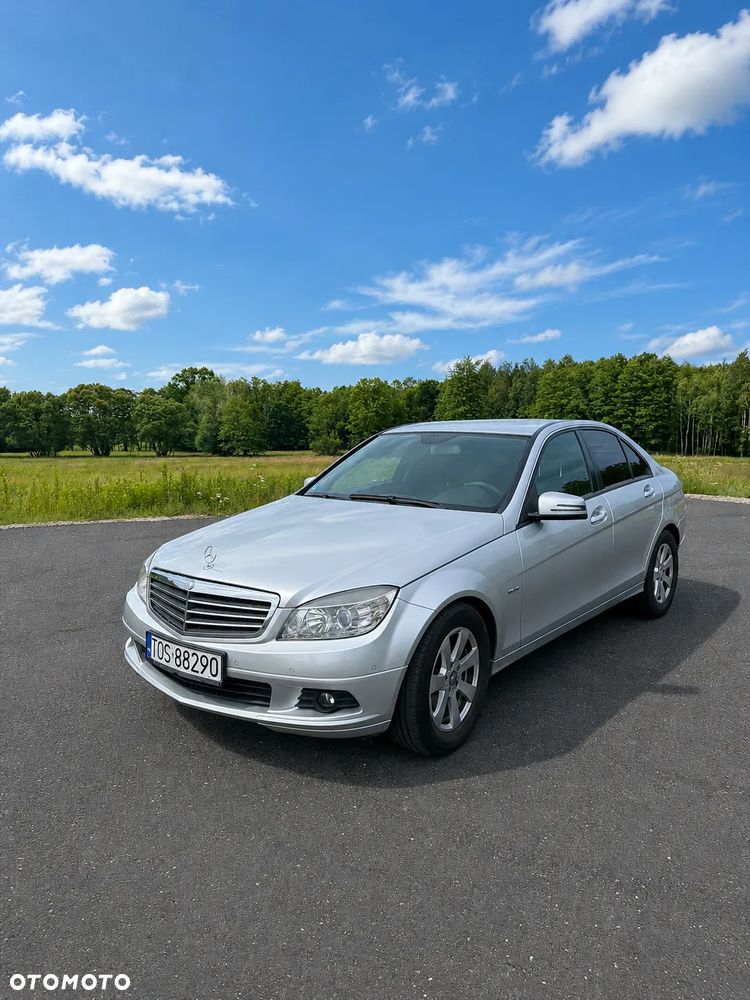 Mercedes-Benz Klasa C 180 CGI BlueEff Classic - 10