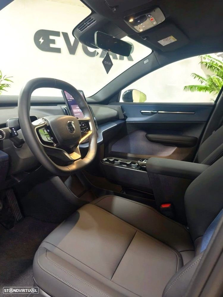 Volvo EX30 69 kWh Single Motor Extended Range Core - 23