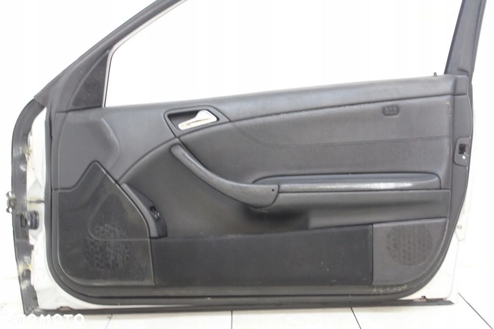 MERCEDES CLC W203 2008R- DRZWI PRAWY PRAWE PRZÓD PRZEDNIE 775 - KOD LAKIERU - 6