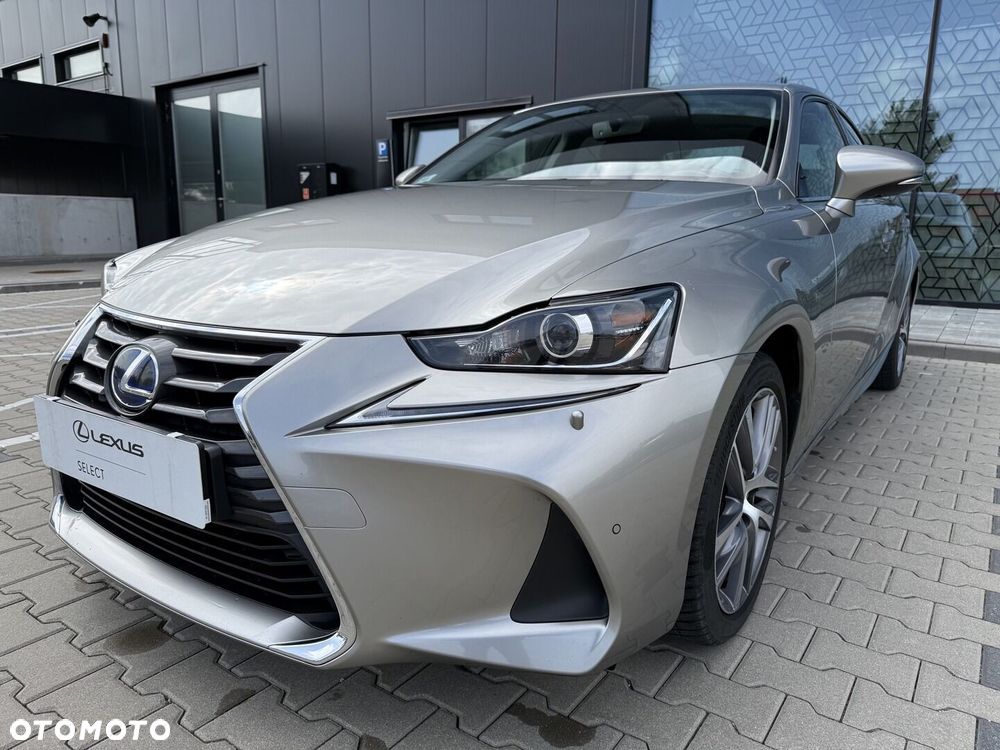 Lexus IS - 2