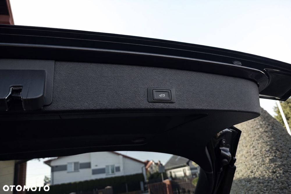 Audi Q2 35 TDI S tronic sport - 16