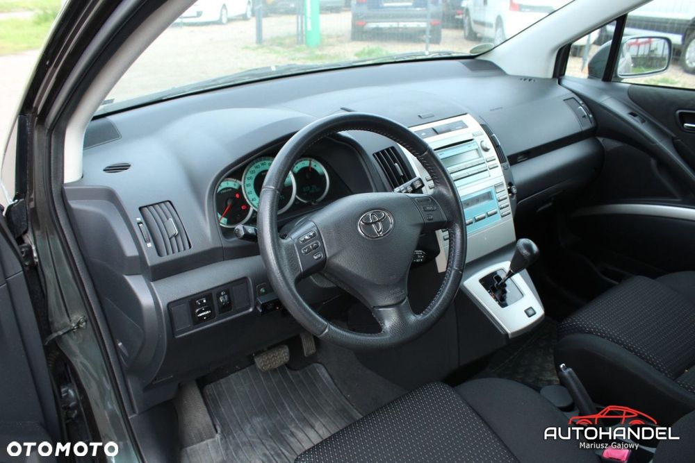 Toyota Corolla Verso - 9