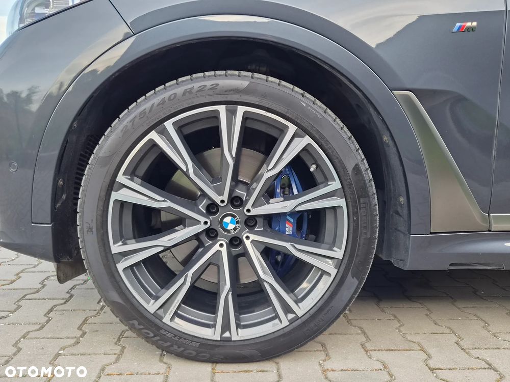 BMW X7 - 33