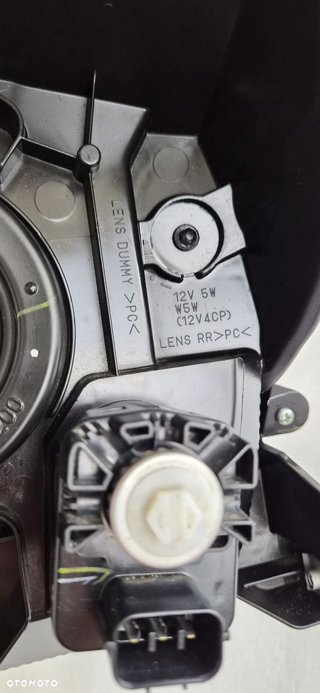 LAMPA PRAWA PRZÓD MITSUBISHI SPACE STAR LIFT 2019- STANLEY W5335 - 10