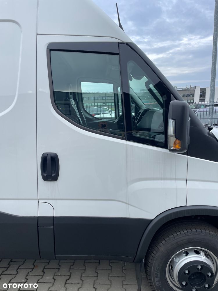 Drzwi prawe nowe kompletne Iveco Daily 2015-2024 białe - 1