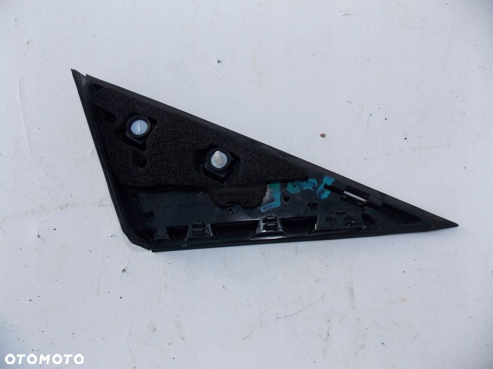 trójkąt błotnika lewy peugeot 3008 96842423xy - 2