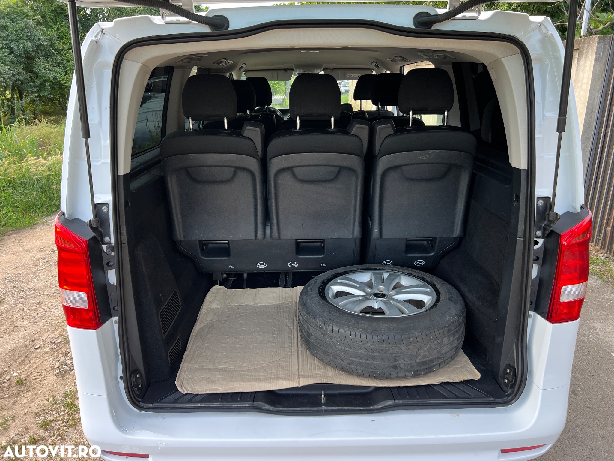 Mercedes-Benz Vito Tourer Compact 114 CDI 136CP RWD 9AT BASE - 8