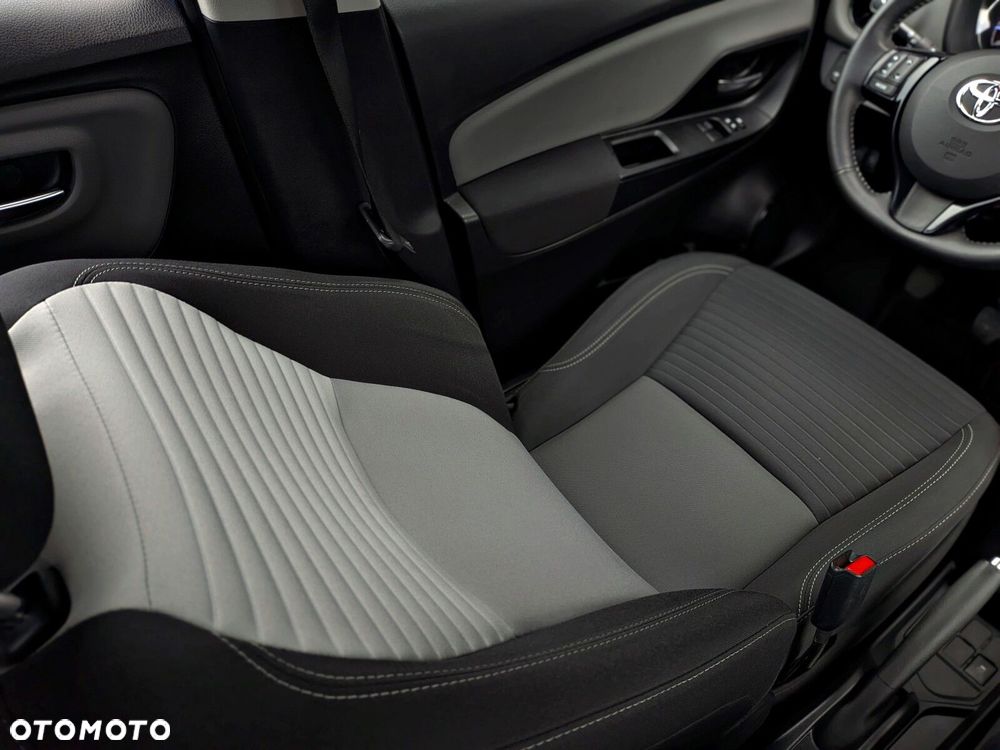 Toyota Yaris 1.0 Premium - 12