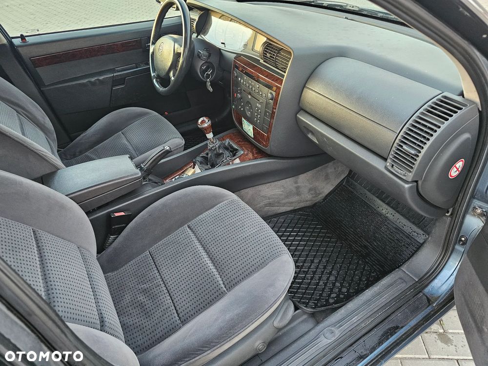 Opel Omega 2.2 Elegance - 11