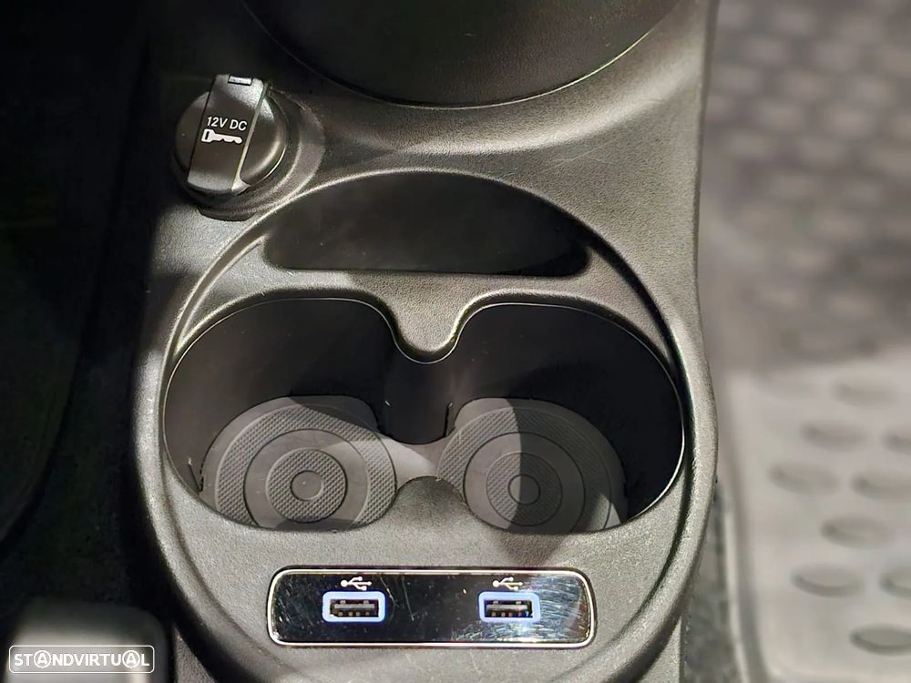 Fiat 500 1.0 Hybrid Lounge - 29