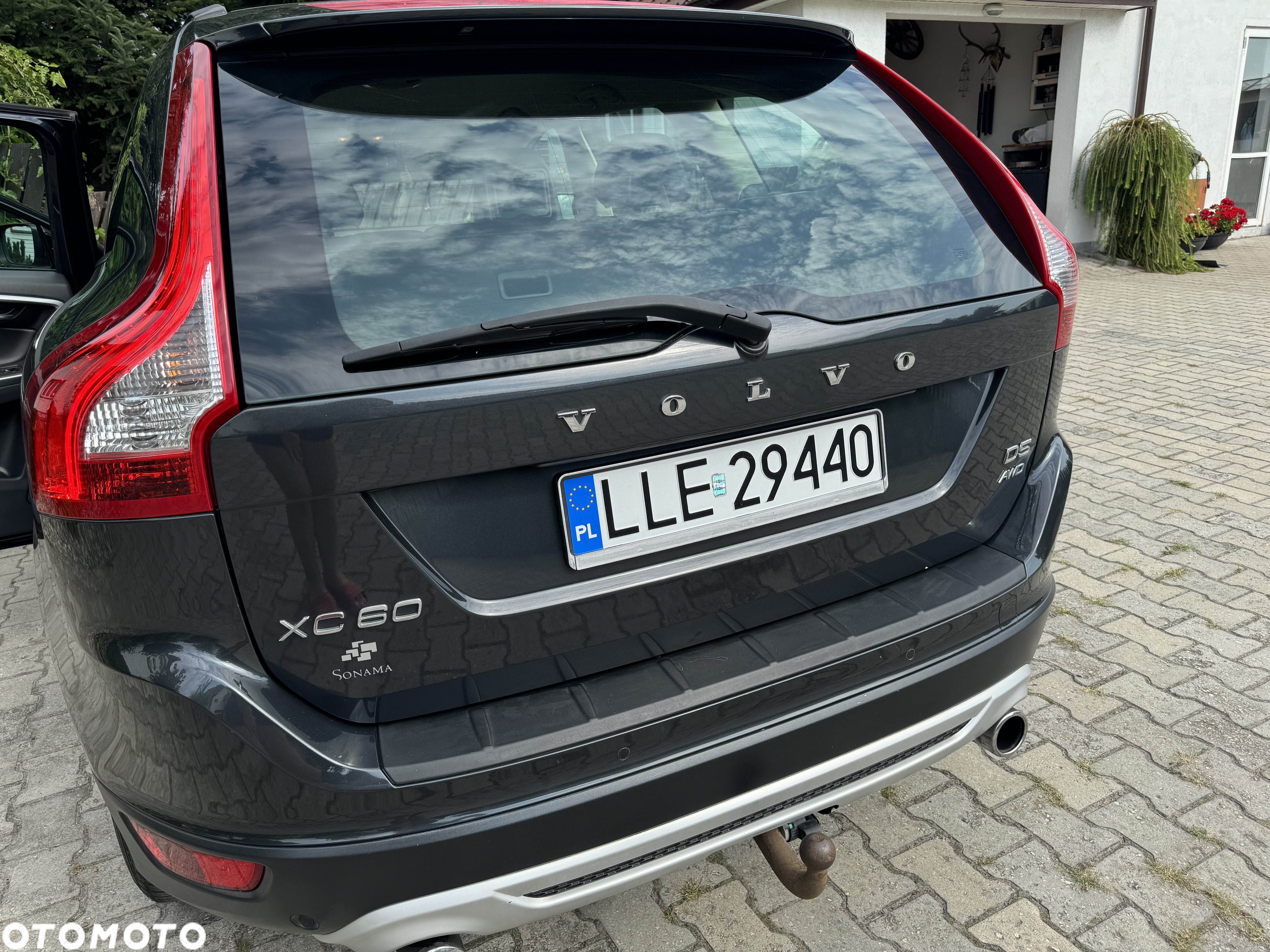 Volvo XC 60 D5 AWD R-Design - 12