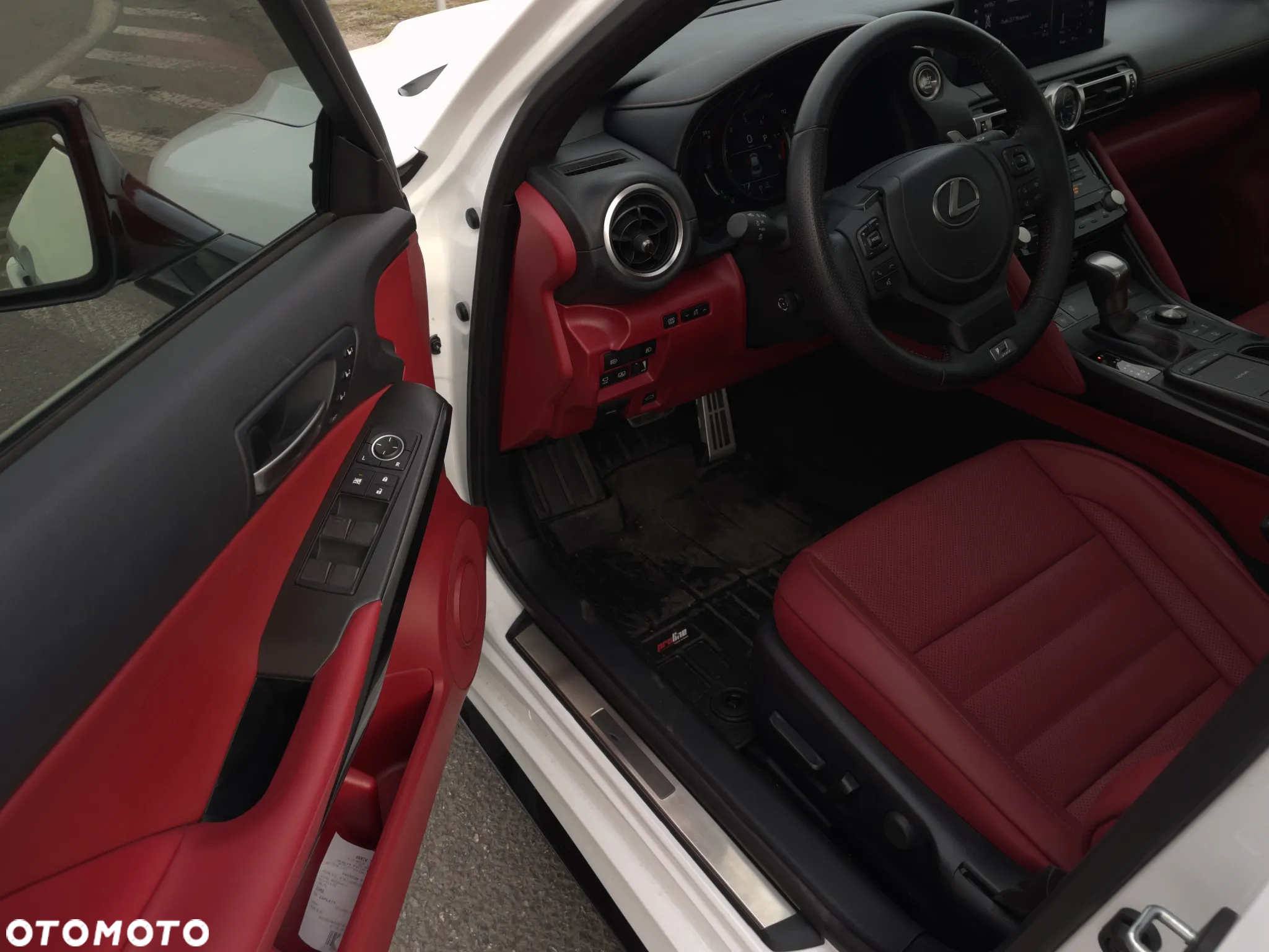 Lexus Inny - 18