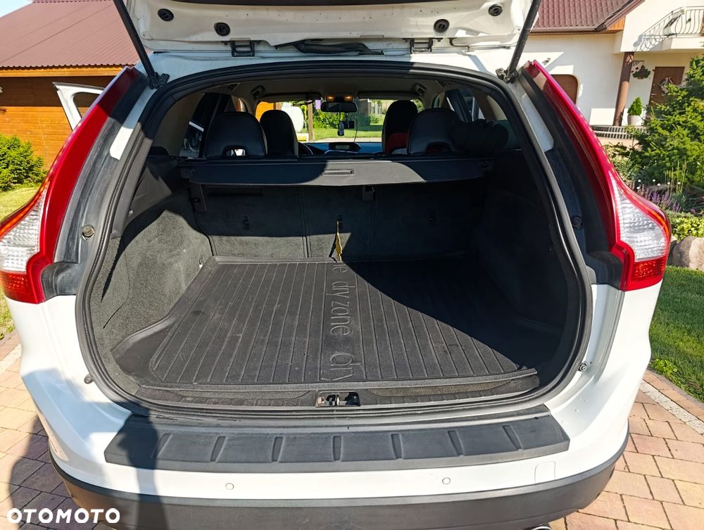 Volvo XC 60 2.4D AWD - 11