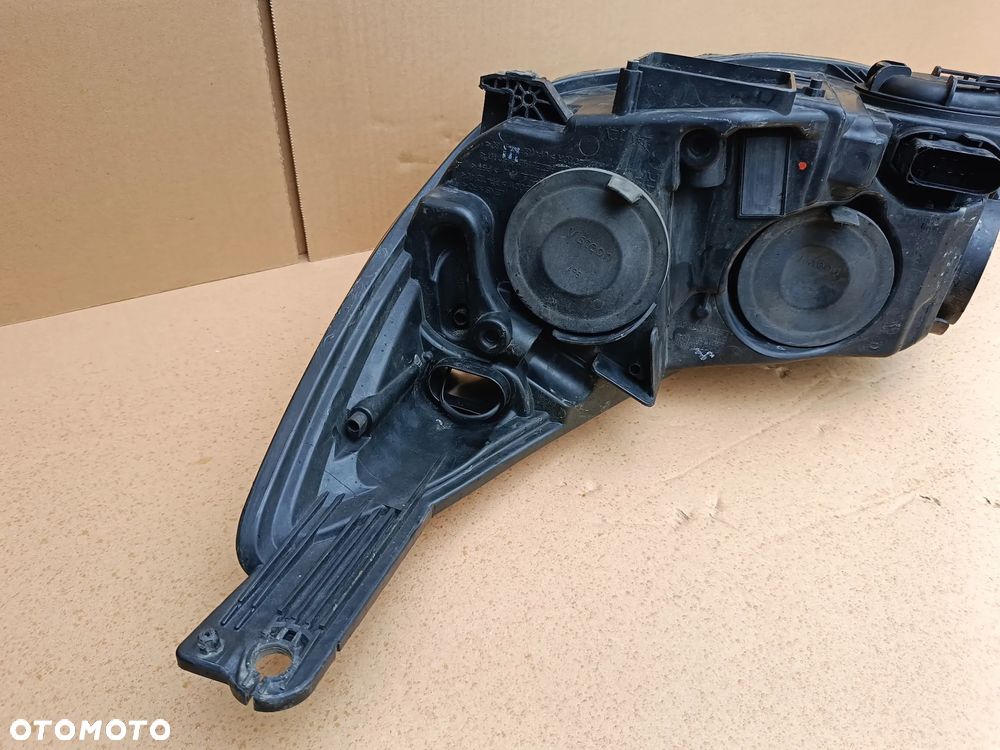 Lampa przednia prawa Ford Focus MK3 reflektor BM51-13W029-AK - 5