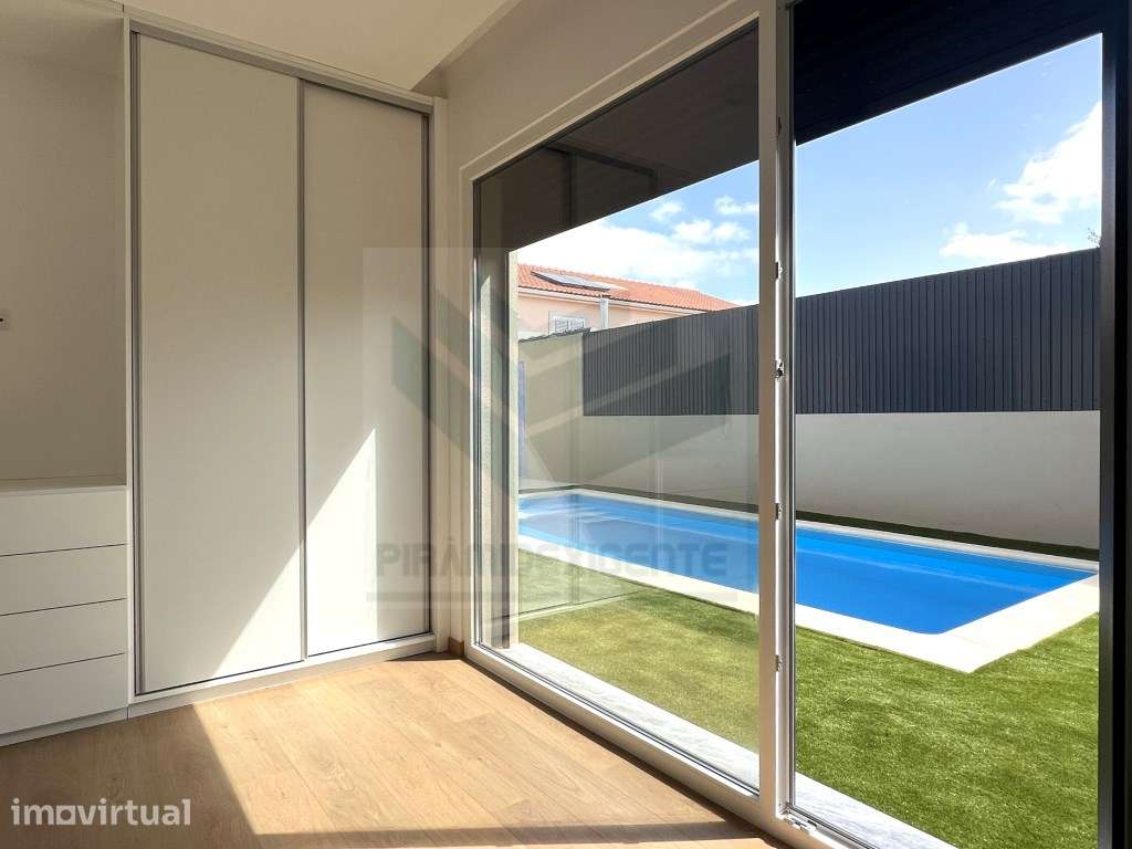 AZEITÃO, MORADIA Nova, 5ass. 3 SUITES, Lavandaria PISCINA - Grande imagem: 5/34