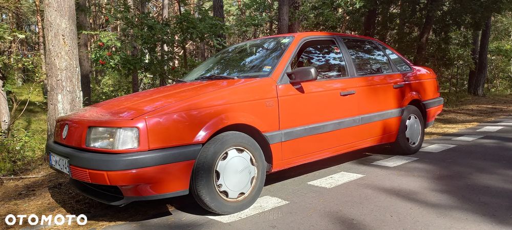 Volkswagen Passat 1.9 TD CL - 2